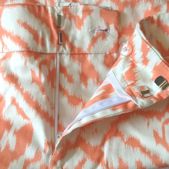 Womens Capris Pants in Fun Coral Colour & Pattern - Picture 6 of 6